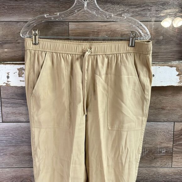VANHEUSEN Women’s Khaki Stretch Extensible Barrel Leg Drawstring Pants Sz 10 - Picture 3 of 9